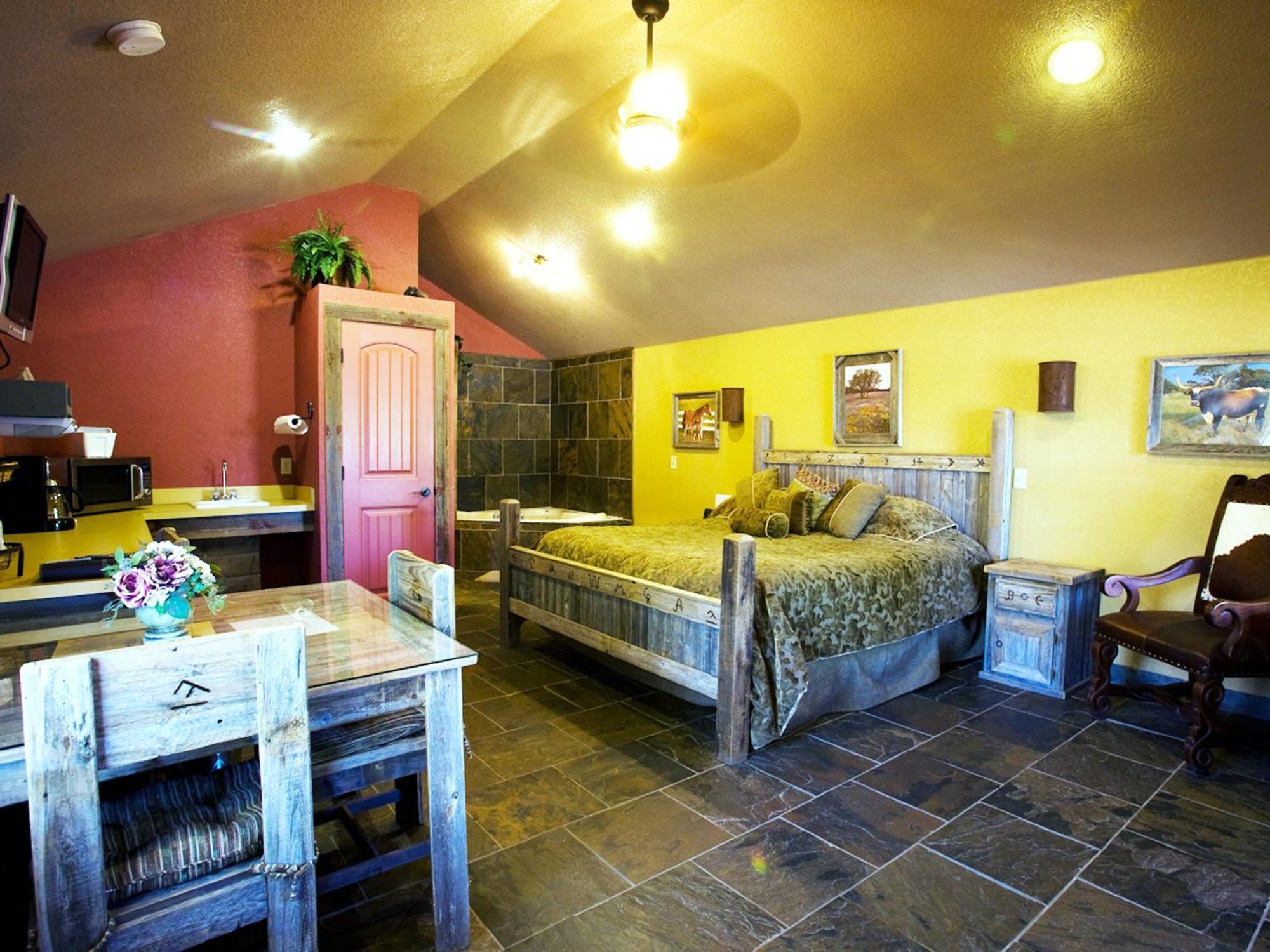 Rustic Creek Ranch Resort At North Jellystone Park Burleson Exterior foto